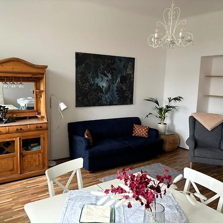 Casa Nostra - Sonnige Wohnung direkt am Augarten Wina Bagian luar foto