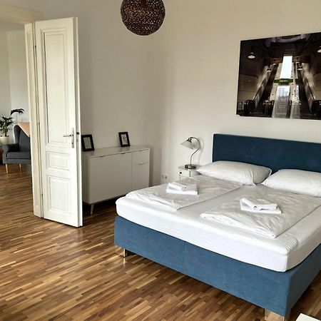 Casa Nostra - Sonnige Wohnung direkt am Augarten Wina Bagian luar foto