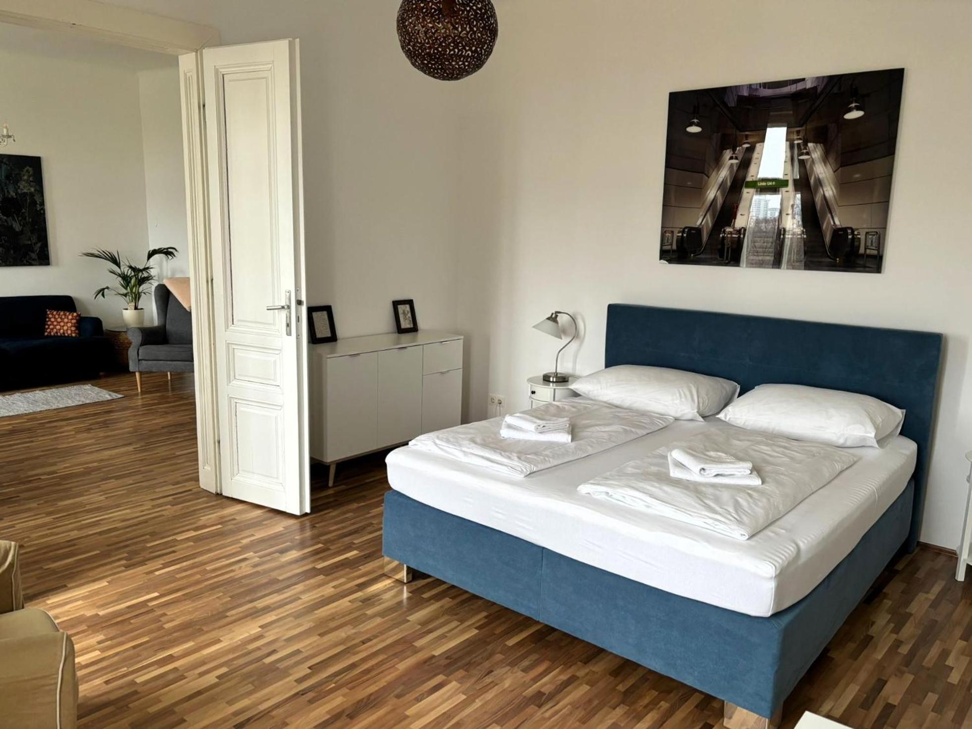 Casa Nostra - Sonnige Wohnung direkt am Augarten Wina Bagian luar foto