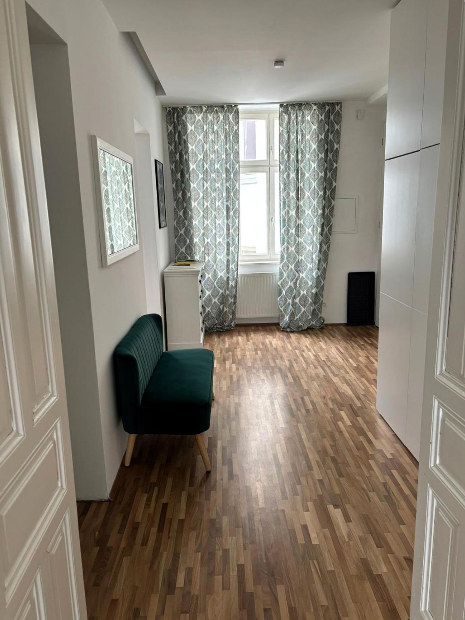 Casa Nostra - Sonnige Wohnung direkt am Augarten Wina Bagian luar foto